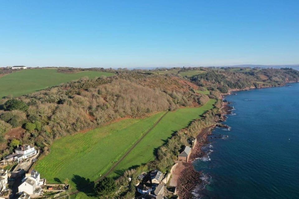 Surroundings [summer] (1-5 km)