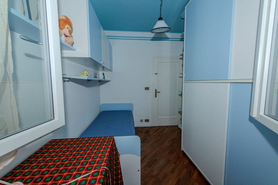 Autumn, Bedroom, Spring, Summer