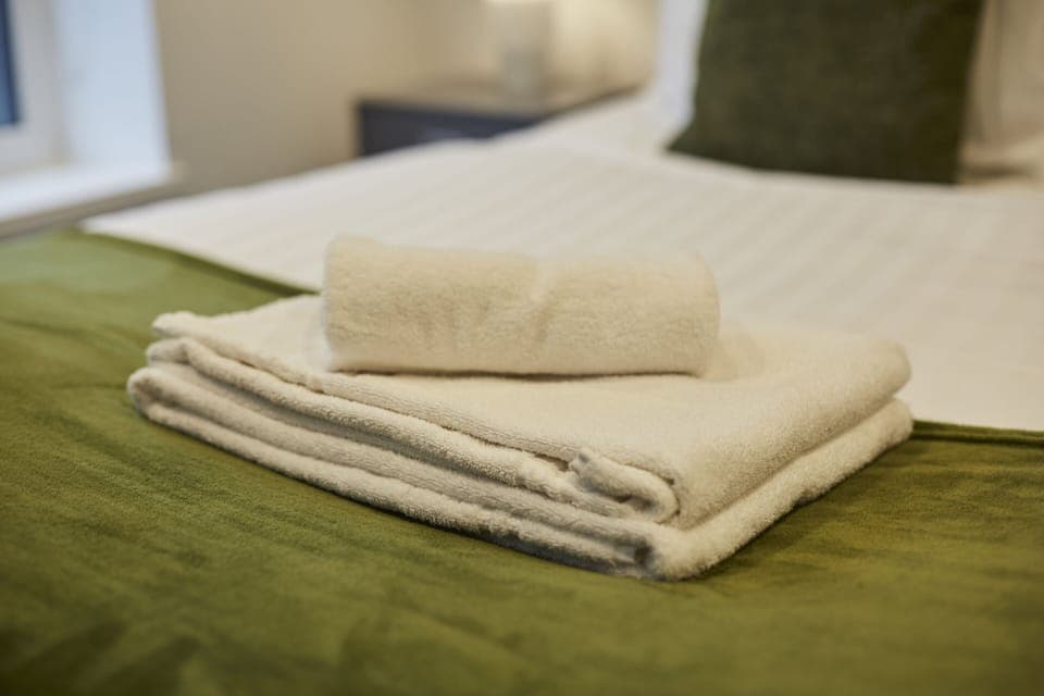 Sleep Tight in Huddersfield – Comfortable Bedrooms Designed for Rest