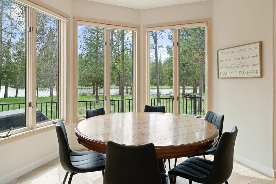 The Dining Nook has wonderful views