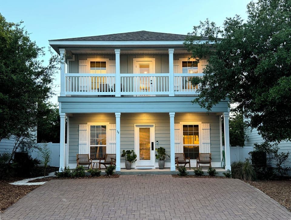 Spacious, well-equipped beach home with plenty of room for up to 8 guests!