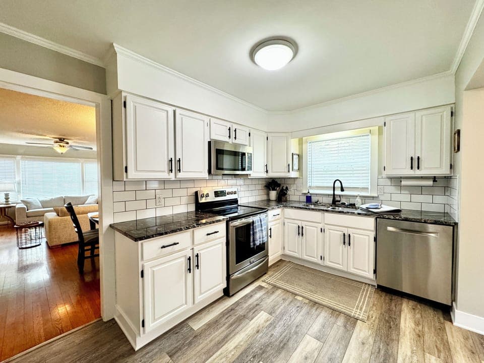 Fully stocked kitchen for all your dining/serving needs! 