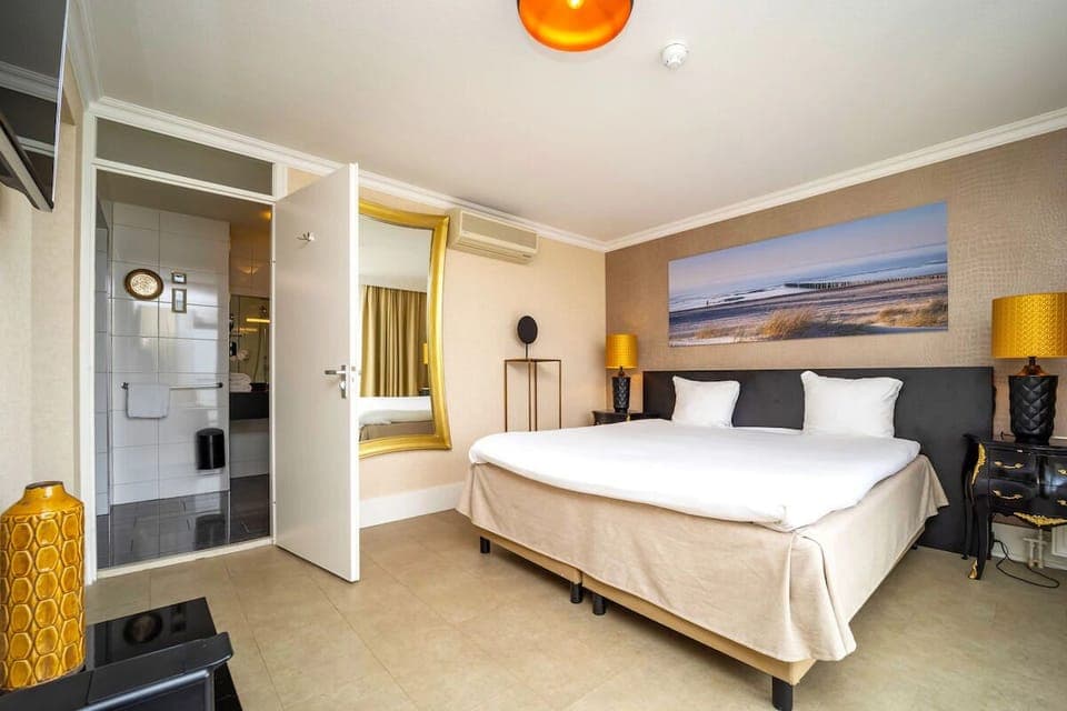 Comfortable Unit with King size bed