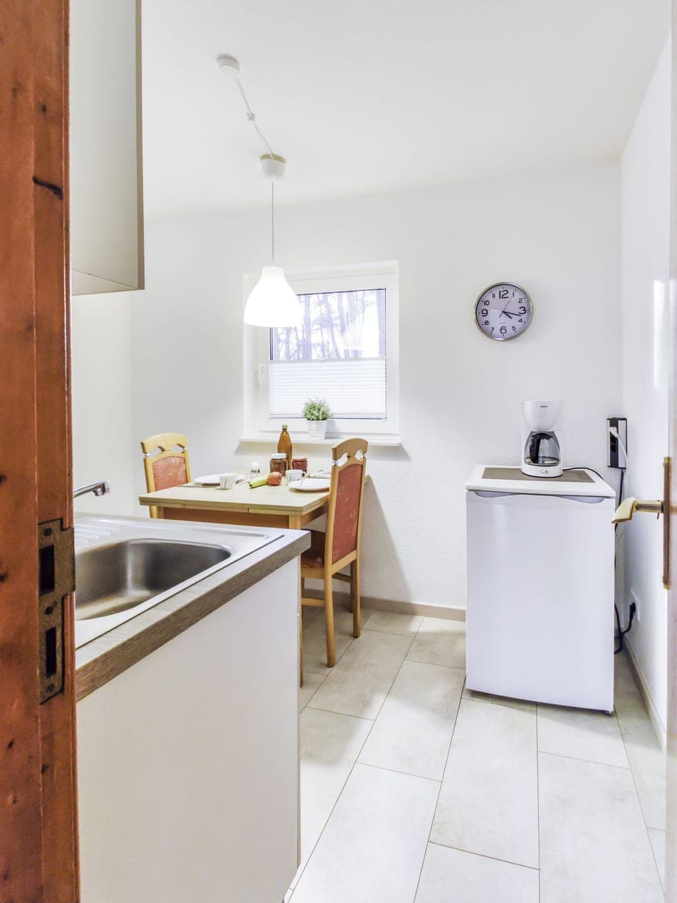 Kitchen with sitting area