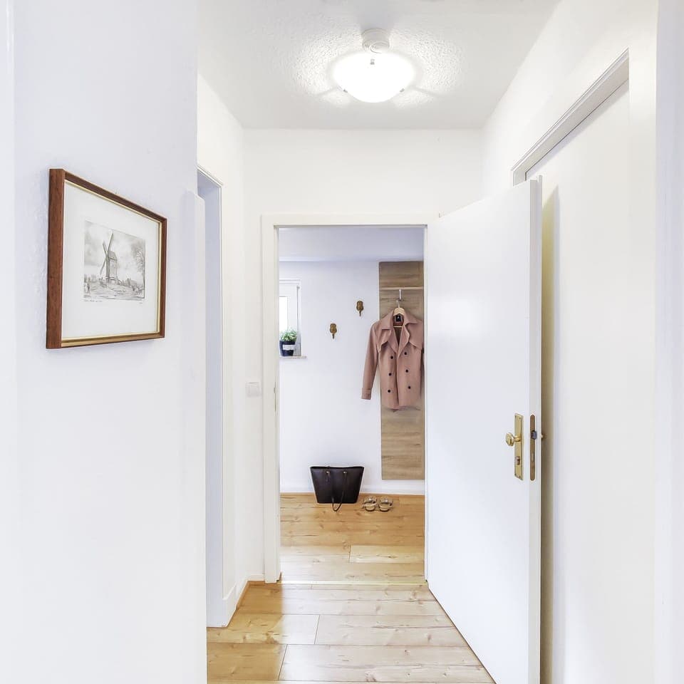 Entrance area with coat rack