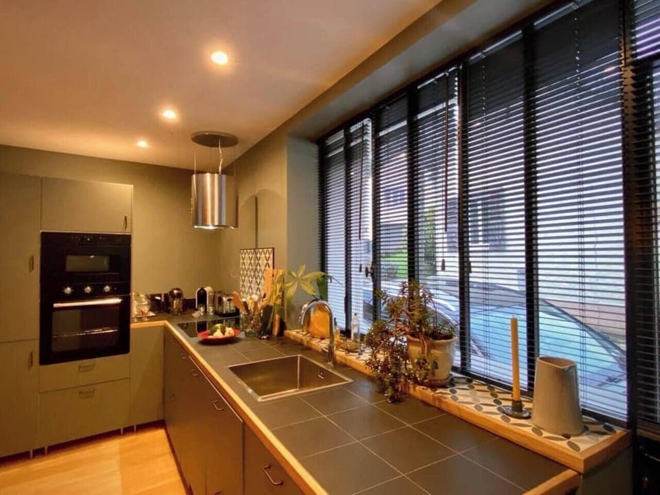 86c3a5dc b1e7 4362 a150 a38d6b126060