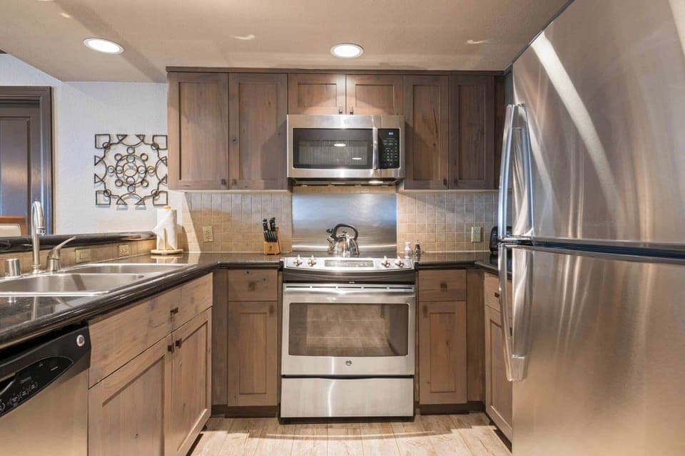 1660259505496-406-12