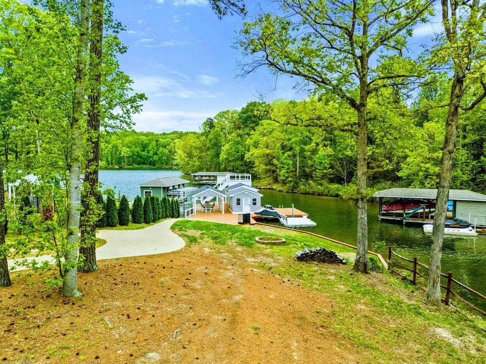 Your Private Slice of Shoreline – Curated comfort surrounded by nothing but stillness and sky.