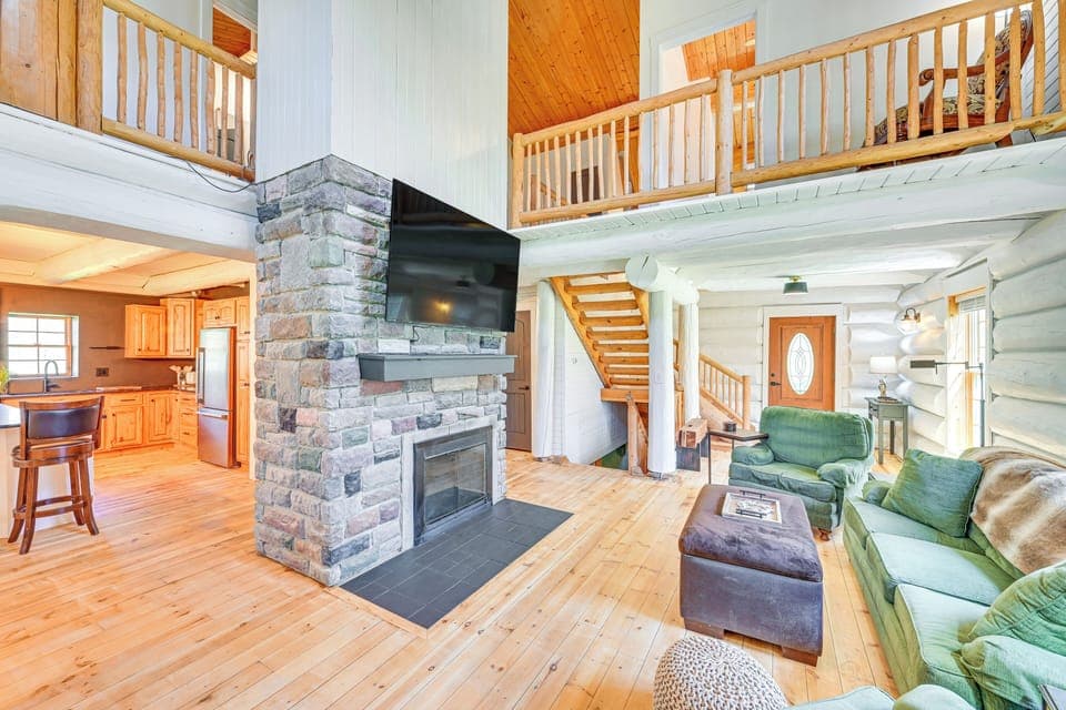 Jonesville Vacation Rental | 4BR | 4BA | 3,500 Sq Ft | Stairs Required