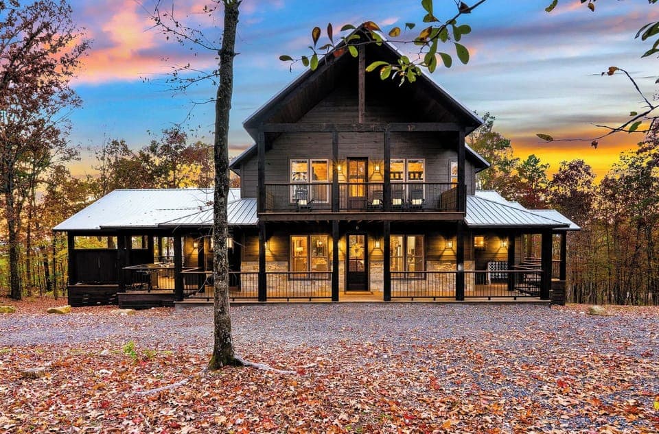Welcome to Chateau Thoreau: Experience breathtaking views from multiple decks at this stunning Broken Bow retreat!