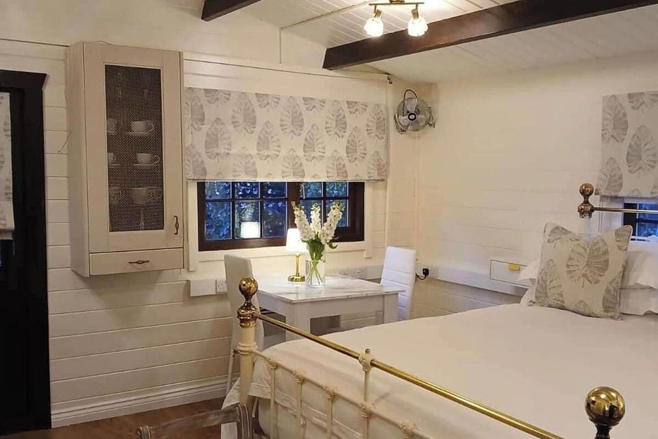 This beautiful spacious room has everything you need to relax in. Tastefully designed to give that warm and welcoming feel which has had attention to every detail. 