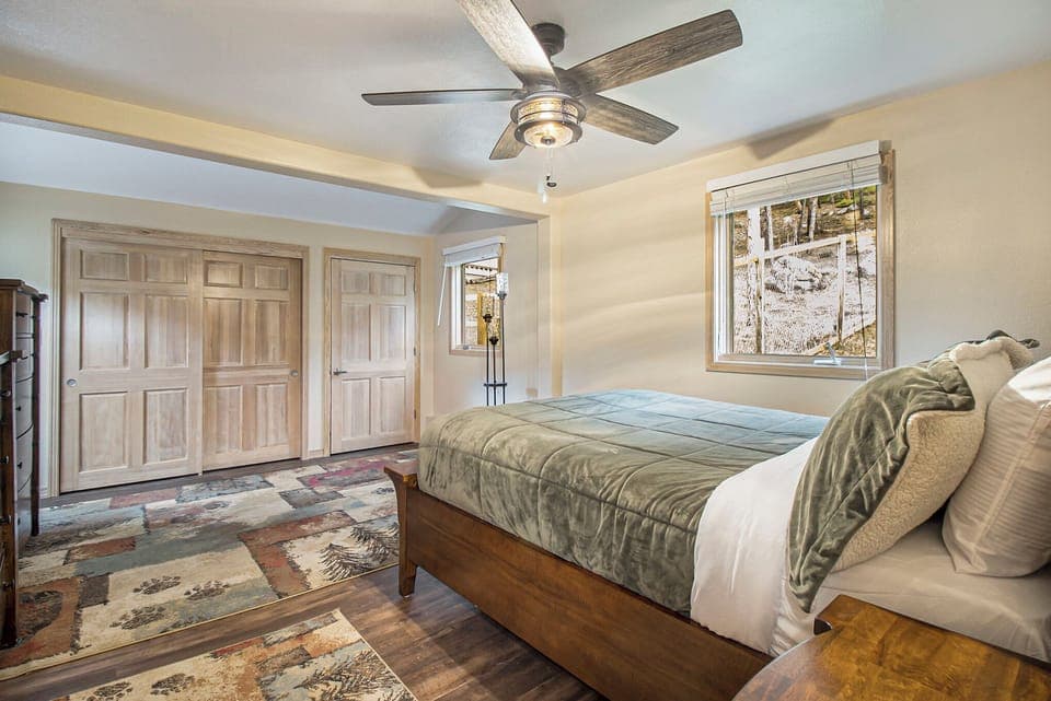 Cozy comfort meets earthy elegance in this space.