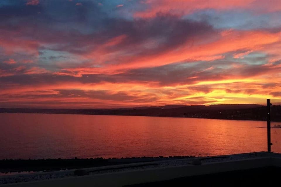 Beautiful sunset over Cristo Beach, next to the complex