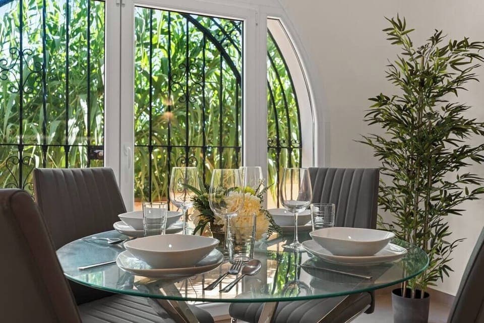 4f4dfc01 0363 4edf b4ca f5193bc6bb3f