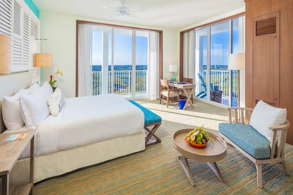 Unit with 1 King bed. Exact unit will be assigned upon arrival. Views, colors, and decor may vary.