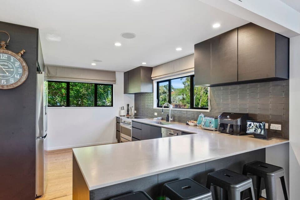 Fully equipped modern kitchen