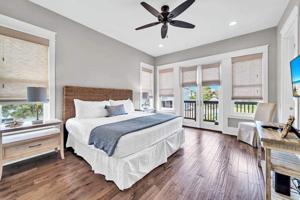 Guest bedroom