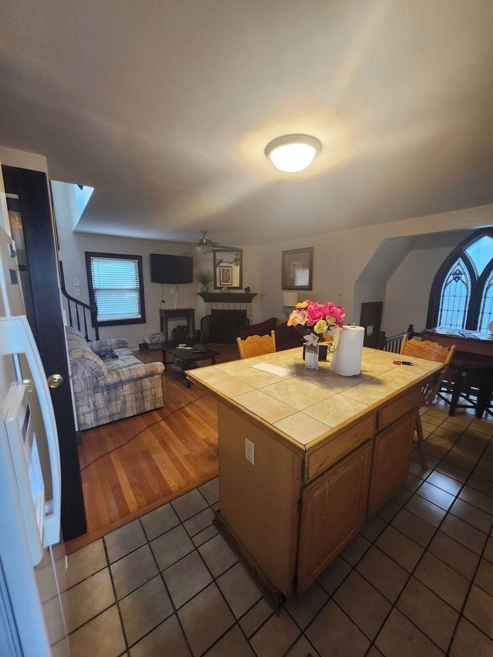 Eat in island seats 3/4