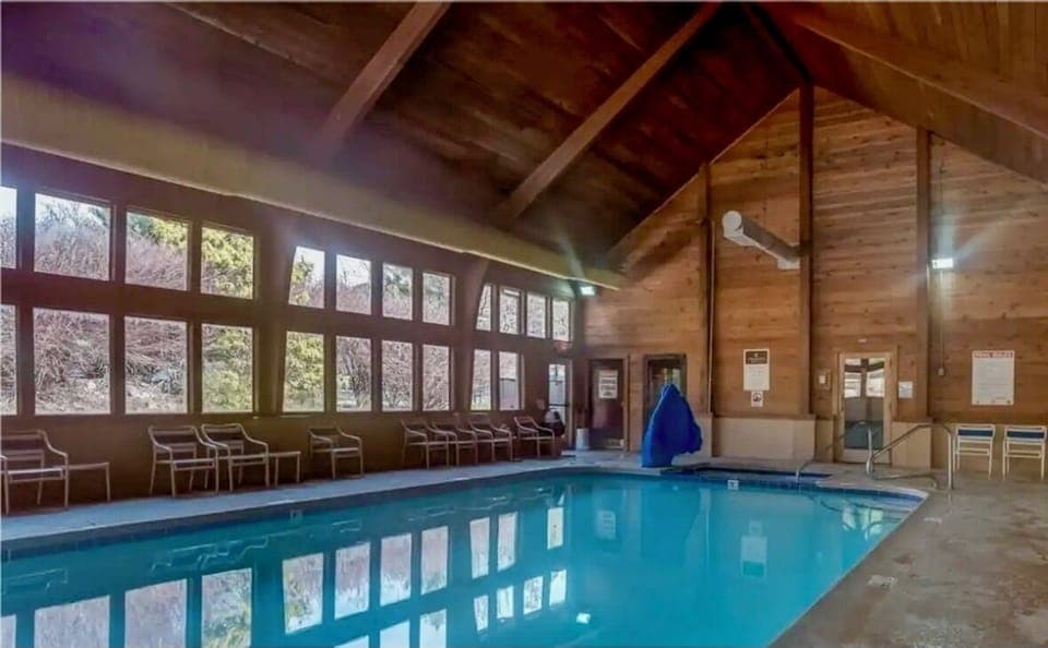 Indoor pool with dry and wet sauna