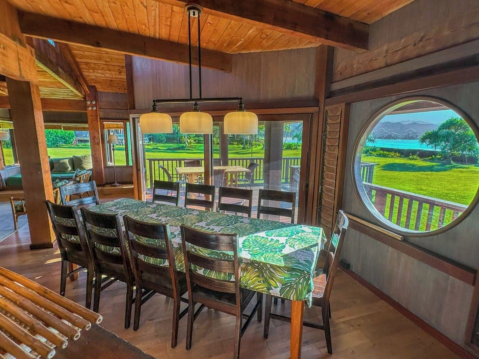 Excellent ocean view dining!