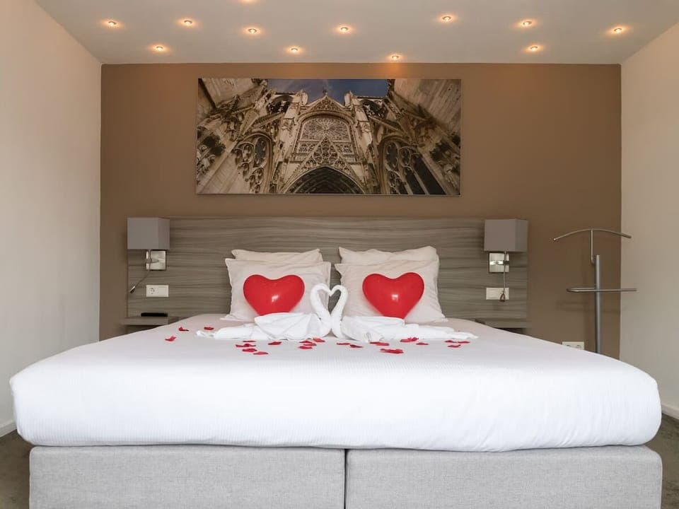 Comfortable Unit with King size bed