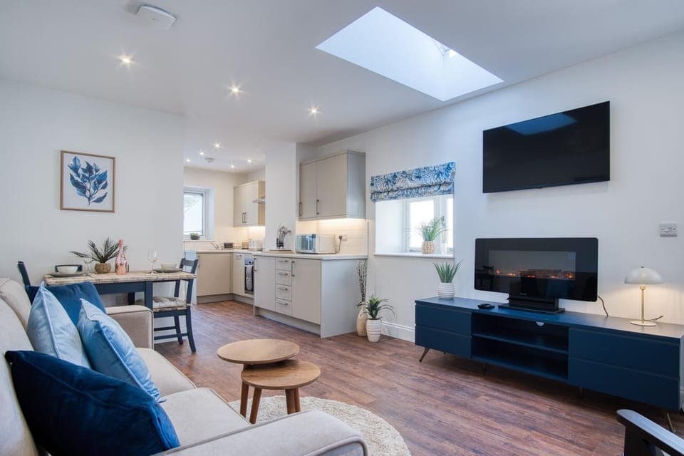 The Studio - 1 Bedroom Cottage - Princes Gate (25232)