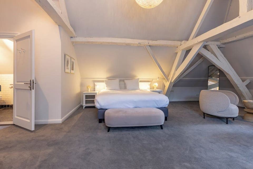 Comfortable Unit with Queen size bed