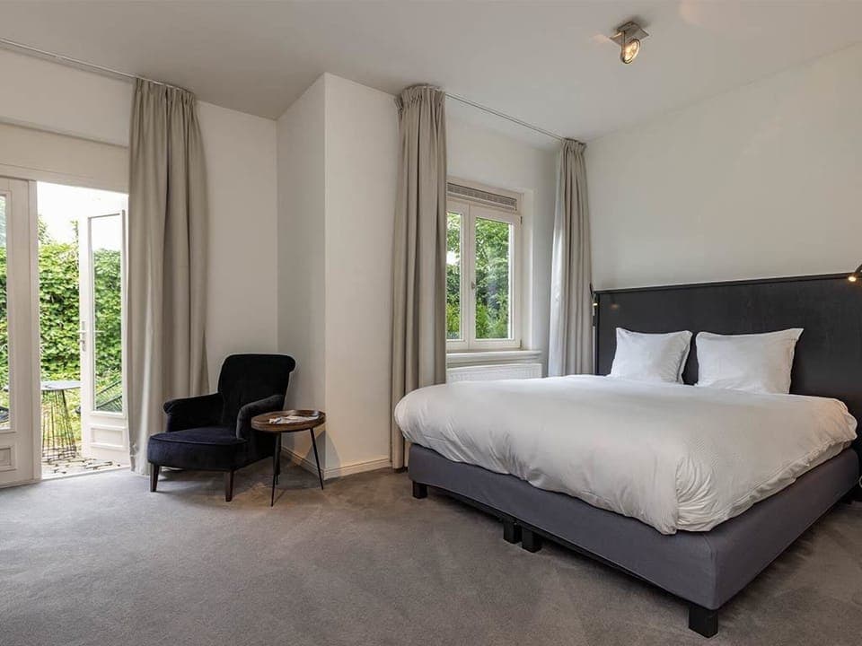 Comfortable Unit with King size bed