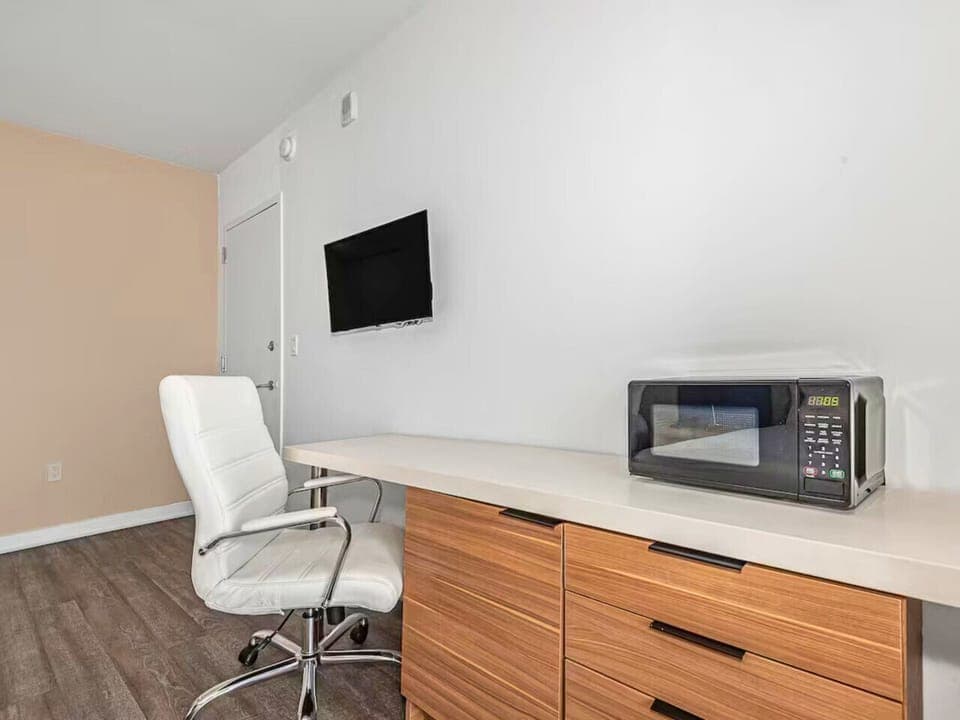 Studio  with amenities and TV