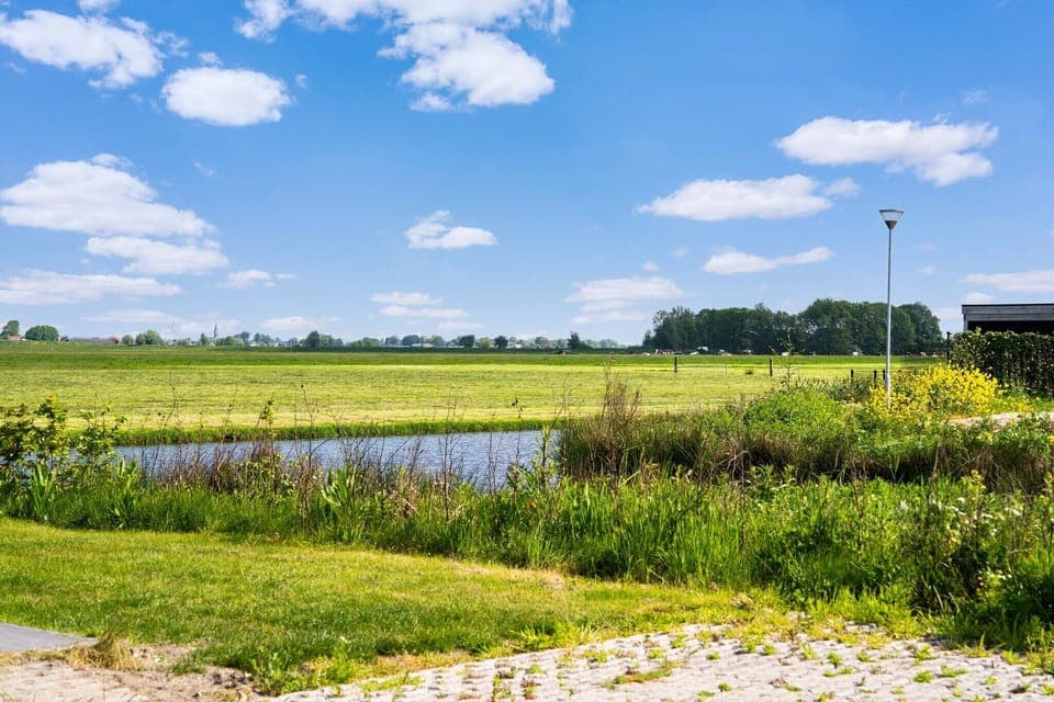 Region [summer] (>5 km)