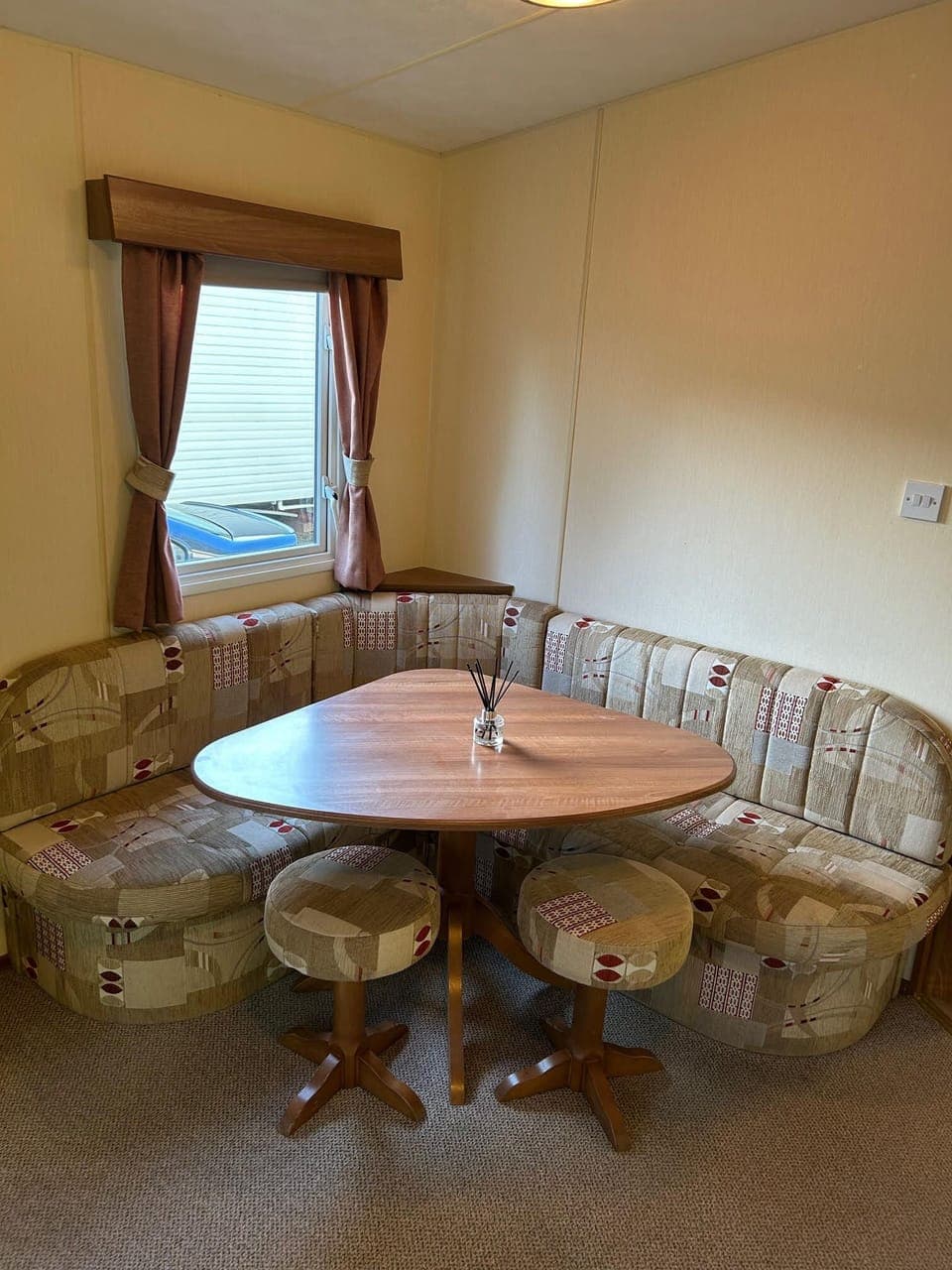 Living Room / Lounge