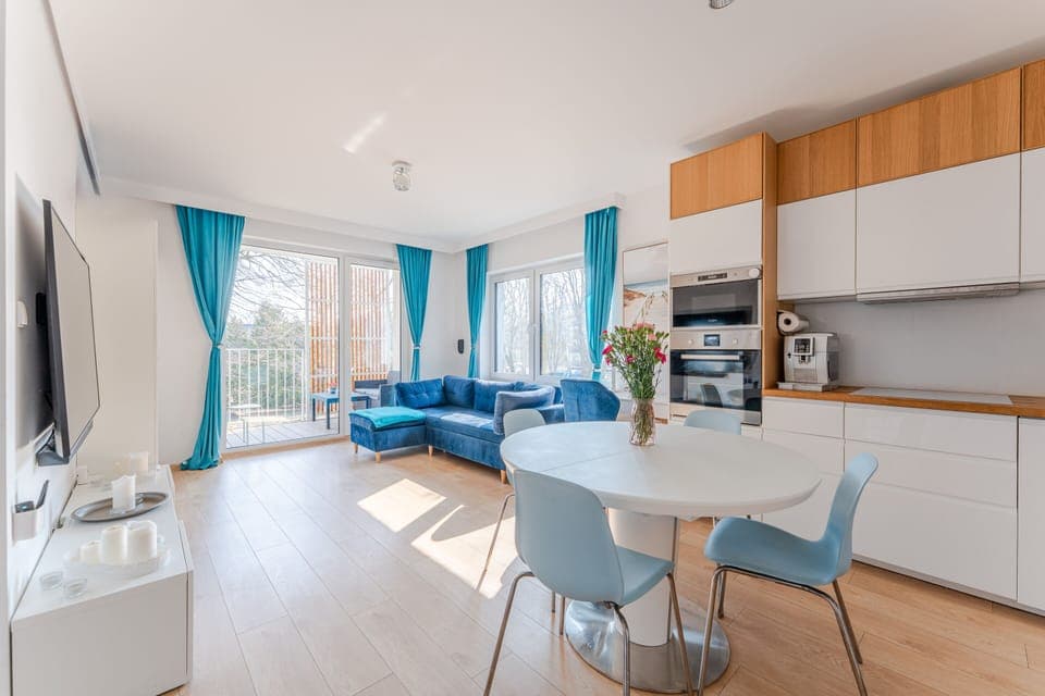 Living Room / Lounge