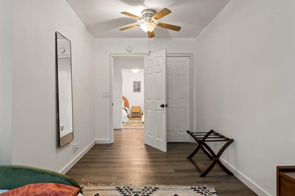 Entrance to bedroom 4