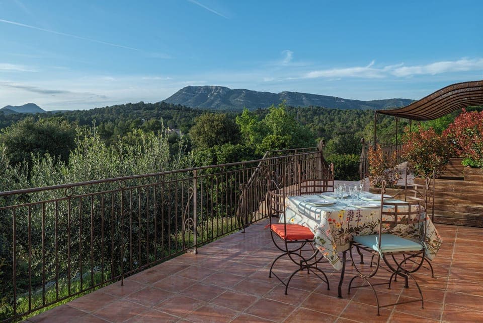 Diner with an amazing view (1)