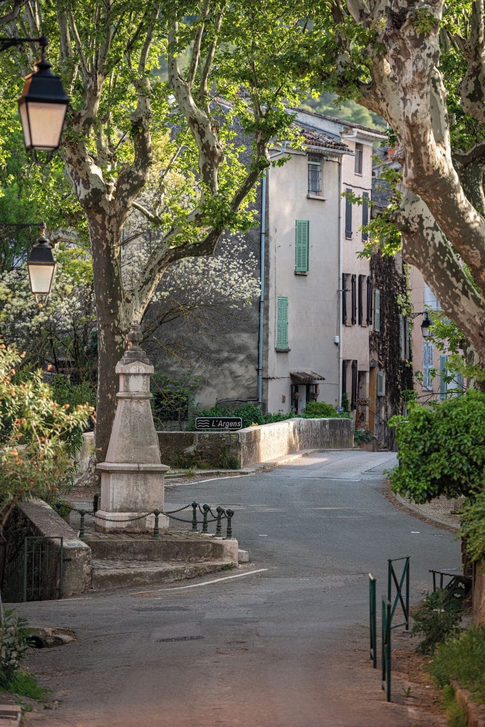 Correns - Small authentic village (1)