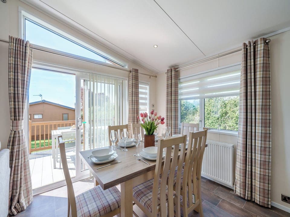 Open plan living space | Red Robin - Longmead Country Escapes, Cheddar