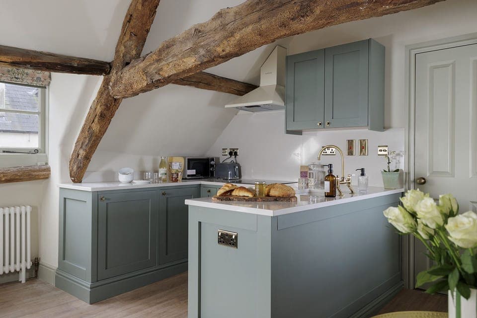 The Miller's Snug at Cowley House Kitchen Area - StayCotswold