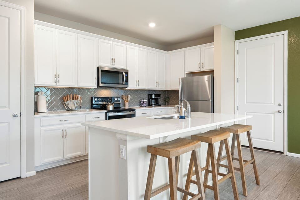 Bright, modern kitchen near DIA and hospitals, fully equipped for a comfy stay.