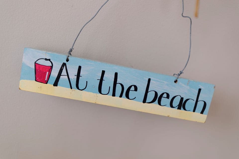 Short walk from beach, parking