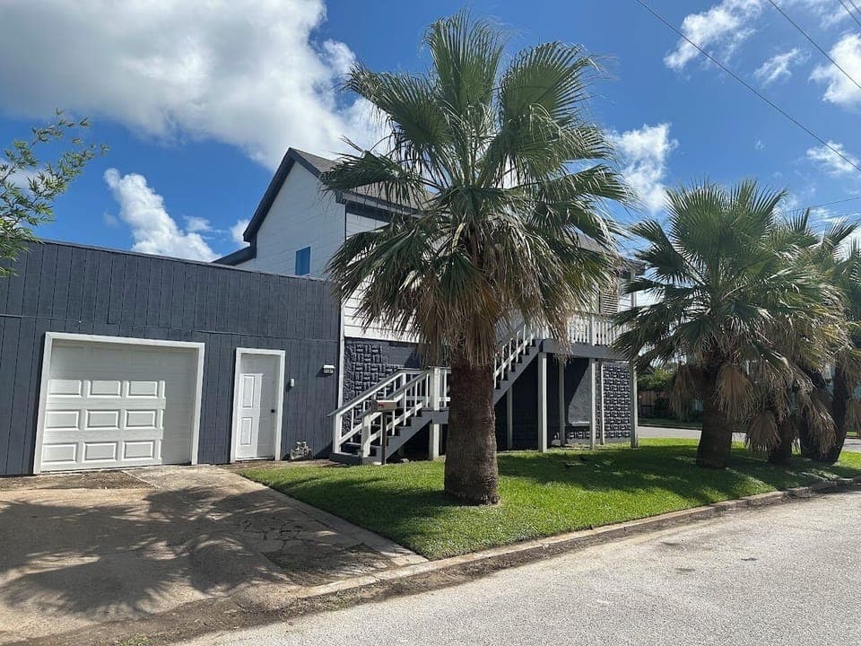 Off street parking and plenty of on street parking on Avenue L and 12th Street
