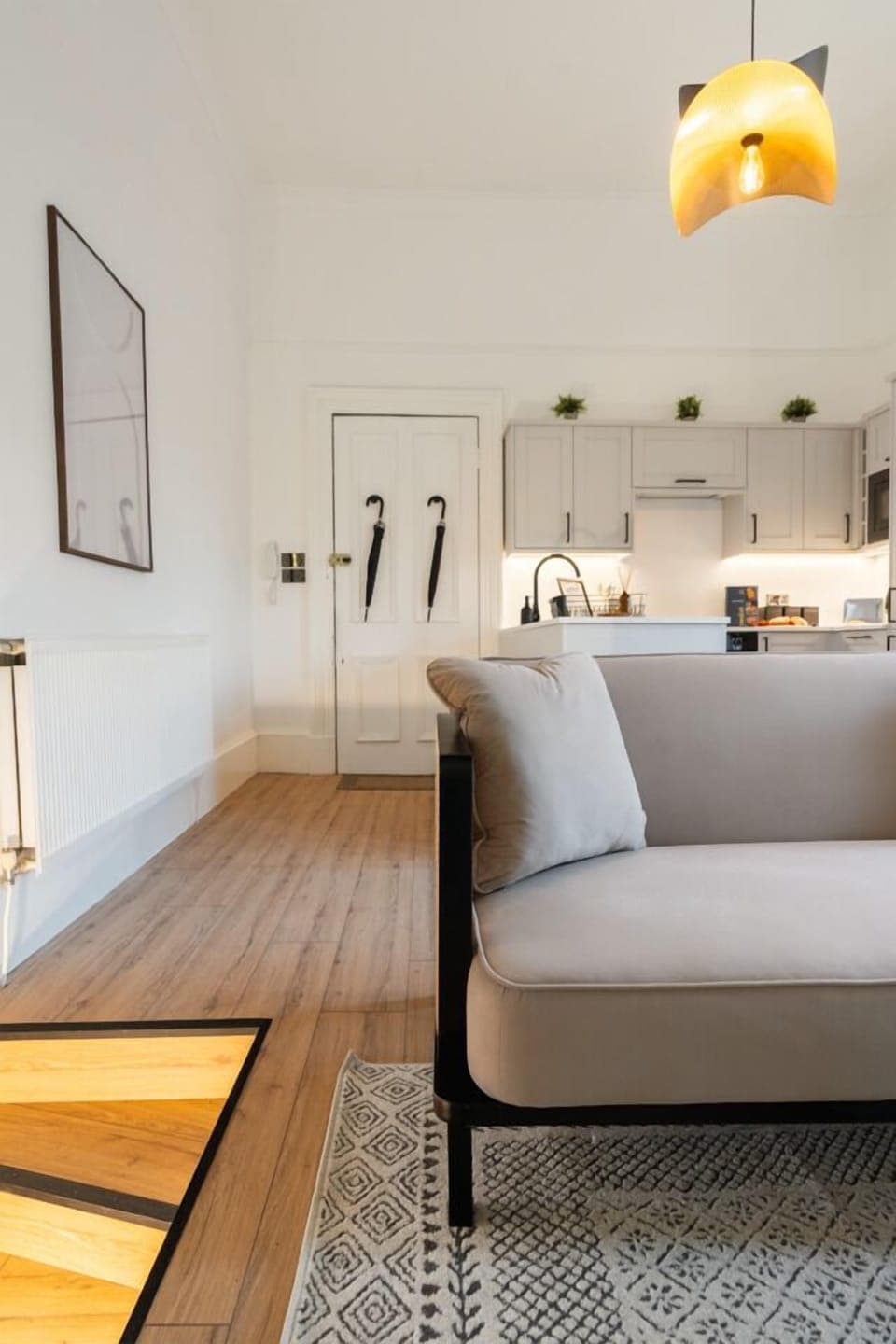 b1d9dd9b-4402-44d9-b6b4-ee1c6d69e6bb