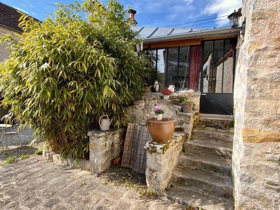 9d45f80d 54b0 4fbc 8124 ee11b173f16b