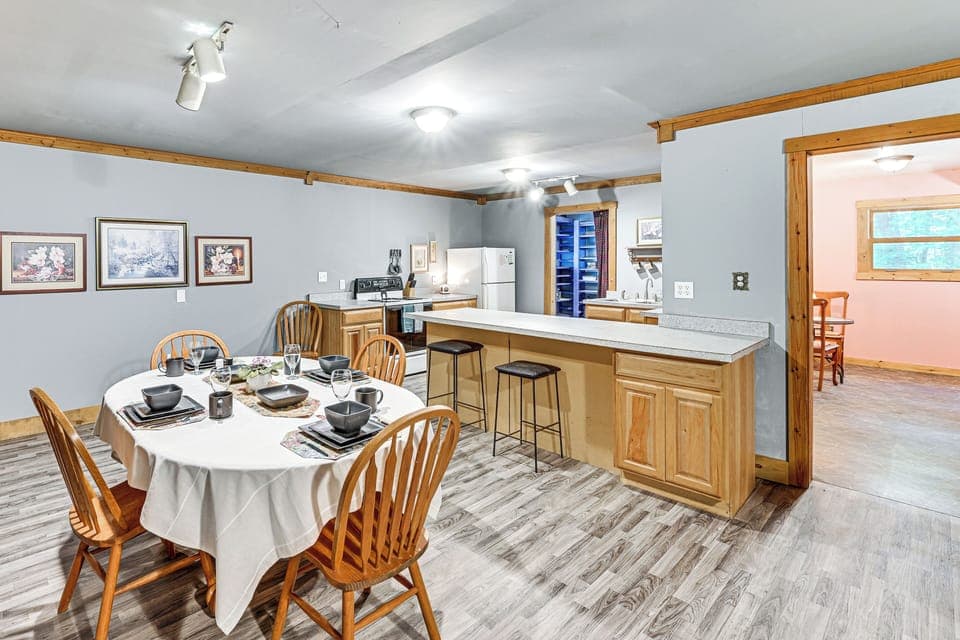 Dining Area | 1st Floor | Dishware/Flatware | Central Heating & A/C