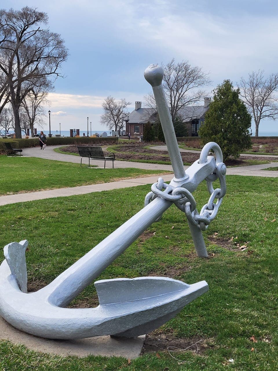 walking distance to lakeview beach