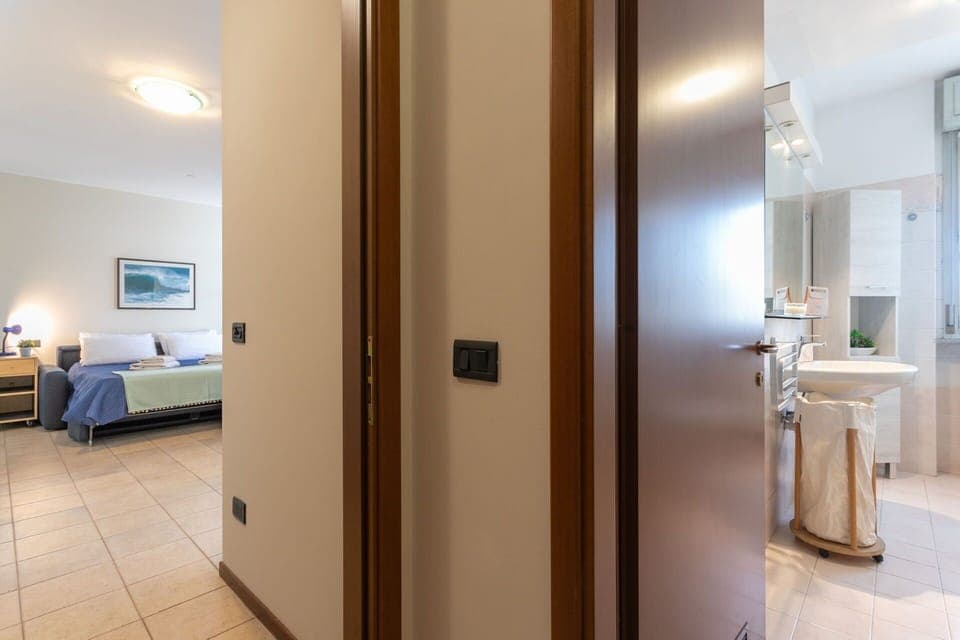 Bathroom, Bedroom, Dining Room, Kitchen, Living Room