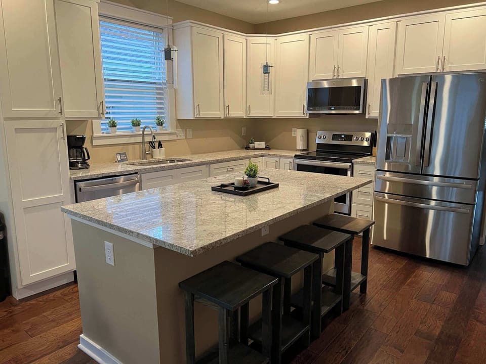 Kitchen island 
