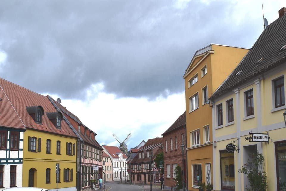 Immediate Surroundings [summer] (<1 km)