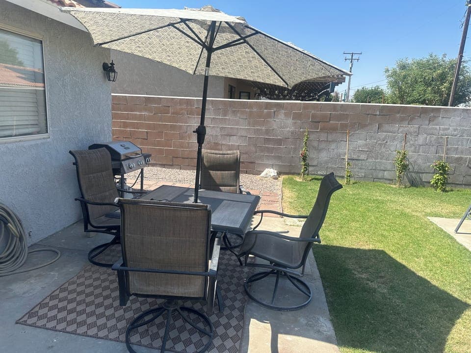 Outdoor dining
