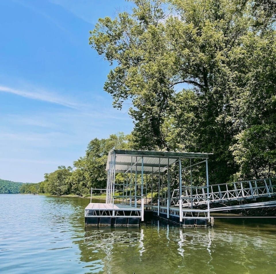 Rim Shoals private boat dock 
