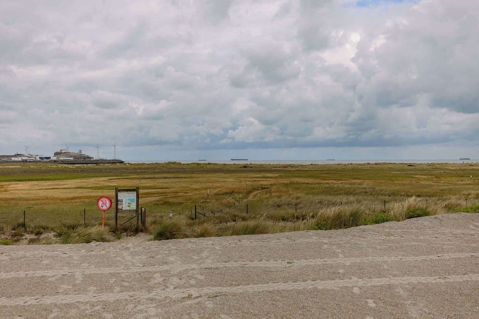 Coastal Getaway Surroundings